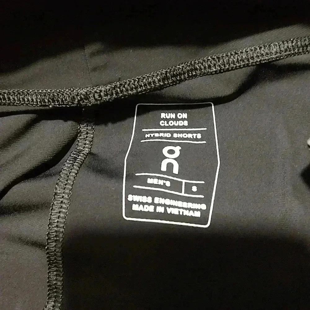 ON RUNNING Hybrid Shorts - Picture 10 of 10